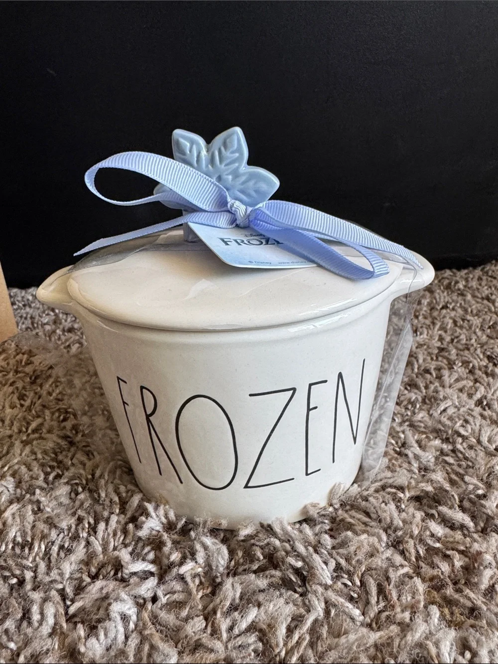Disney Frozen Elsa Ceramic Covered Dish in White and Light Blue